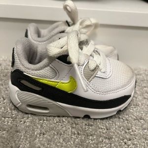 Nike Air Max toddler 4C